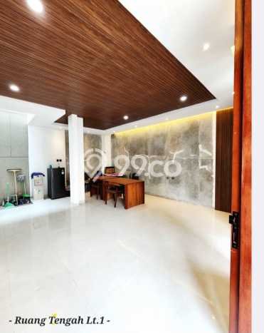 Jual Rumah Eksklusif 4 KT di Caturtunggal, Sleman Jual Rumah Eksklusif 4 KT di Caturtunggal, Sleman