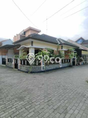 Rumah Modern 3 KT LT 180m2 di Condong Catur Rumah Modern 3 KT LT 180m2 di Condong Catur