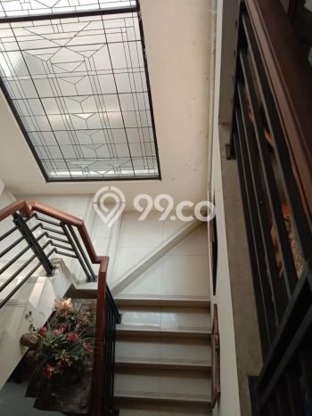 Rumah Mewah LB 230m2 Siap Pakai Desain Elegan di Kaliurang, Sleman Rumah Mewah LB 230m2 Siap Pakai Desain Elegan di Kaliurang, Sleman