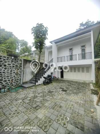 Rumah Bagus area Kasihan, Bantul, LT 1000m², Luas Bangunan 300m² Rumah Bagus area Kasihan, Bantul, LT 1000m², Luas Bangunan 300m²