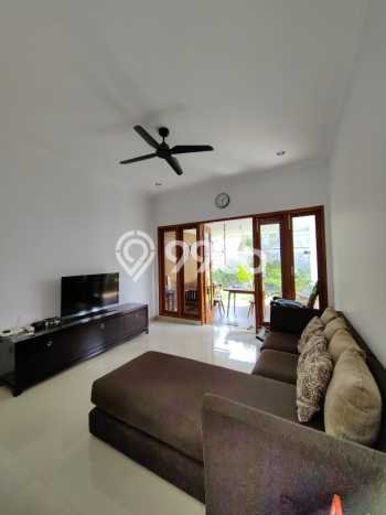 Rumah Elit LB 270m2 Siap Huni Desain Elegan di Kebonagung, Sleman Rumah Elit LB 270m2 Siap Huni Desain Elegan di Kebonagung, Sleman