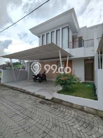 For Sale Rumah 4 Kamar Lokasi Ideal Nyaman dan Strategis di Ngaglik For Sale Rumah 4 Kamar Lokasi Ideal Nyaman dan Strategis di Ngaglik