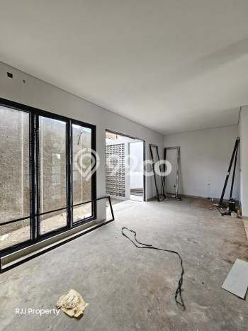 For Sale Rumah 4 Kamar Lokasi Ideal Nyaman dan Strategis di Ngaglik For Sale Rumah 4 Kamar Lokasi Ideal Nyaman dan Strategis di Ngaglik