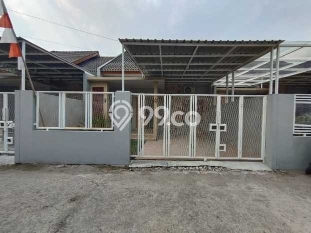 Rumah Luas Asri 3 KT Siap Huni di Caturtunggal Sleman Rumah Luas Asri 3 KT Siap Huni di Caturtunggal Sleman