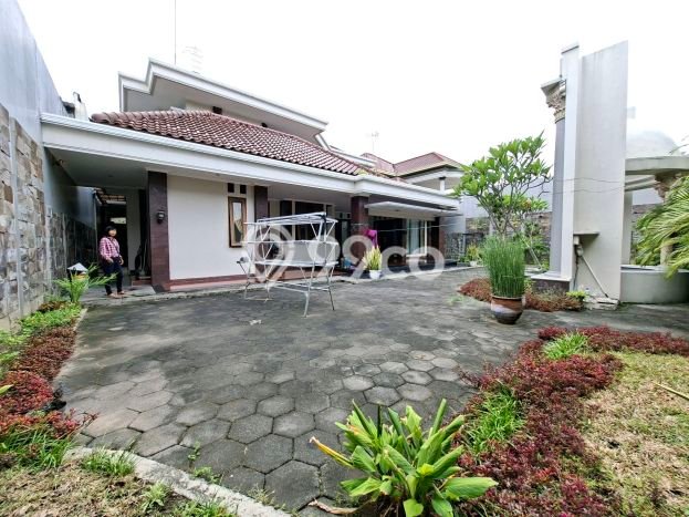 Rumah Eksklusif Dijual LT 800m2 di Ngaglik, Sleman Rumah Eksklusif Dijual LT 800m2 di Ngaglik, Sleman