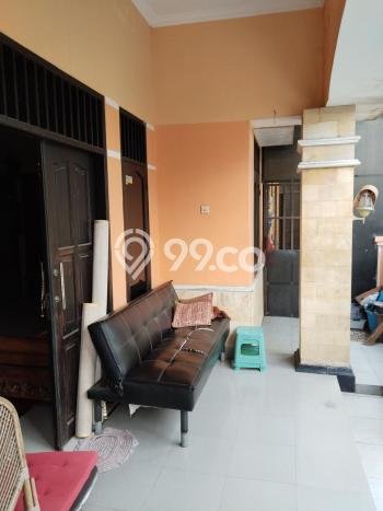 SIAP HUNI! Rumah Asri area , LT 180m2m² Bangunan 100m2m² SIAP HUNI! Rumah Asri area , LT 180m2m² Bangunan 100m2m²