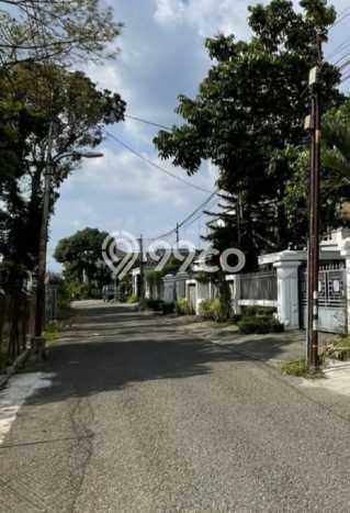 KESEMPATAN EMAS! Rumah di Umbulharjo, Yogyakarta, LT 420m2m² Bangunan 200m2m² KESEMPATAN EMAS! Rumah di Umbulharjo, Yogyakarta, LT 420m2m² Bangunan 200m2m²