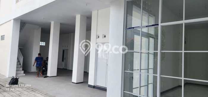 Hunian Elit LB 622m2 Siap Huni Desain Elegan di Caturtunggal, Sleman Hunian Elit LB 622m2 Siap Huni Desain Elegan di Caturtunggal, Sleman