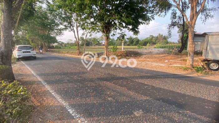 Lahan Strategis di Ngaglik Dijual dengan Luas 830m2 Lahan Strategis di Ngaglik Dijual dengan Luas 830m2