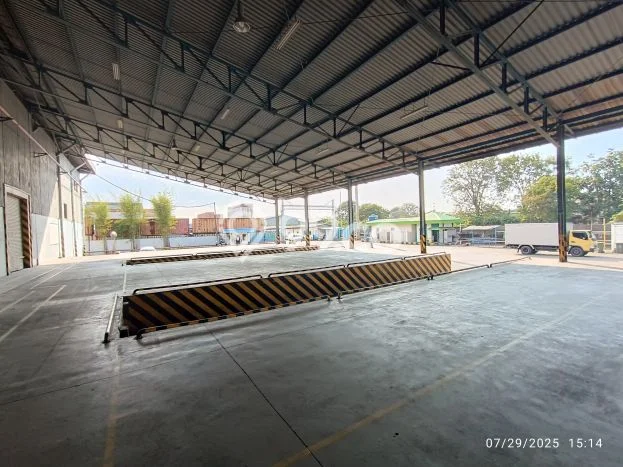 Gudang bagus disewakan di Cakung Jakarta Timur dengan LB 11000m2 harga sewa terbaik Gudang bagus disewakan di Cakung Jakarta Timur dengan LB 11000m2 harga sewa terbaik