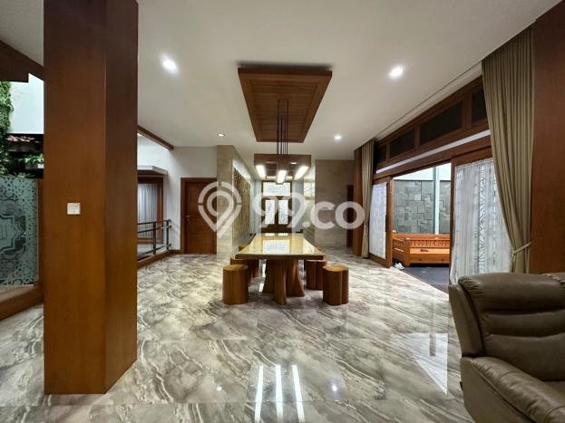 Rumah Elit LB 800m2 Siap Huni Desain Elegan di Kav DKI, Jakarta Barat Rumah Elit LB 800m2 Siap Huni Desain Elegan di Kav DKI, Jakarta Barat