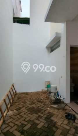 PRIME LOCATION! Ruko Kawasan Harapan Indah, Luas 212m2m², Kawasan Berkembang, Ready Untuk Digunakan PRIME LOCATION! Ruko Kawasan Harapan Indah, Luas 212m2m², Kawasan Berkembang, Ready Untuk Digunakan