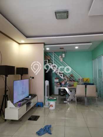 For Sale Rumah Mewah Exclusive di Cakung, Jakarta Timur For Sale Rumah Mewah Exclusive di Cakung, Jakarta Timur