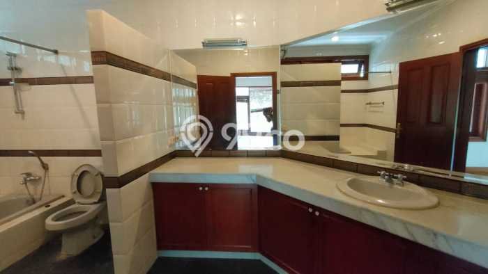 Sewa Rumah Modern di Mampang Prapatan Harga Rp 1 Miliar/ Tahun Sewa Rumah Modern di Mampang Prapatan Harga Rp 1 Miliar/ Tahun