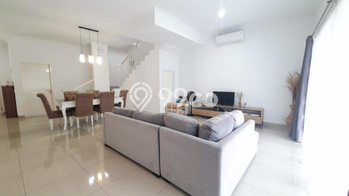 Bisa KPR! Rumah Asri area Jakarta Garden City, LT 200m² LB 220m² Bisa KPR! Rumah Asri area Jakarta Garden City, LT 200m² LB 220m²