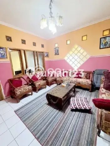 Unit Kost Dijual di Bandung Spesifikasi 9 Kamar Tidur dan Kawasan Ramai Unit Kost Dijual di Bandung Spesifikasi 9 Kamar Tidur dan Kawasan Ramai