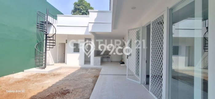 Rumah Elit Modern Tanpa Renovasi di Lippo Karawaci Tangerang Rumah Elit Modern Tanpa Renovasi di Lippo Karawaci Tangerang