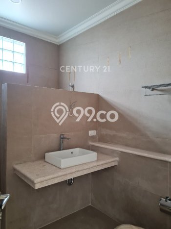 Dijual Rumah Mewah Megah Dengan View Eksklusif di Alam Sutera, Tangerang Dijual Rumah Mewah Megah Dengan View Eksklusif di Alam Sutera, Tangerang