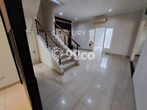 Rumah Mewah LB 132m2 Siap Pakai Desain Elegan di Gading Serpong, Tangerang Rumah Mewah LB 132m2 Siap Pakai Desain Elegan di Gading Serpong, Tangerang