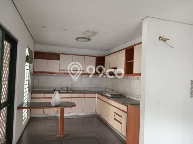 Rumah Elit Modern Tanpa Renovasi di Pondok Indah Jakarta Selatan Rumah Elit Modern Tanpa Renovasi di Pondok Indah Jakarta Selatan
