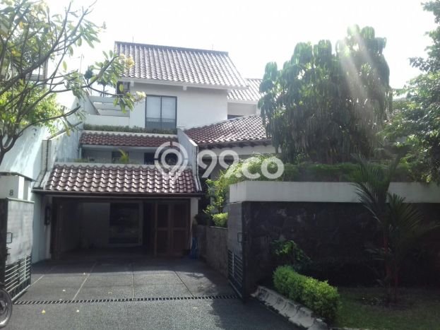 Rumah Elit Modern Tanpa Renovasi di Pondok Indah Jakarta Selatan Rumah Elit Modern Tanpa Renovasi di Pondok Indah Jakarta Selatan