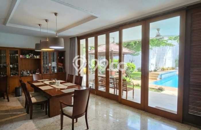 Rumah Elit Modern Tanpa Renovasi di Kemang Jakarta Selatan Rumah Elit Modern Tanpa Renovasi di Kemang Jakarta Selatan