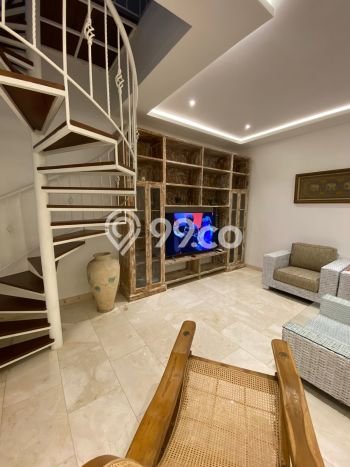 Rumah Elit LB 180m2 Siap Huni Desain Elegan di Kerobokan Kelod, Badung Rumah Elit LB 180m2 Siap Huni Desain Elegan di Kerobokan Kelod, Badung