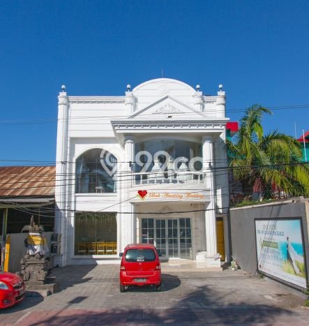 Ruko Dijual di Badung LT 261m2 & LB 400m2 Lokasi Terbaik! Ruko Dijual di Badung LT 261m2 & LB 400m2 Lokasi Terbaik!