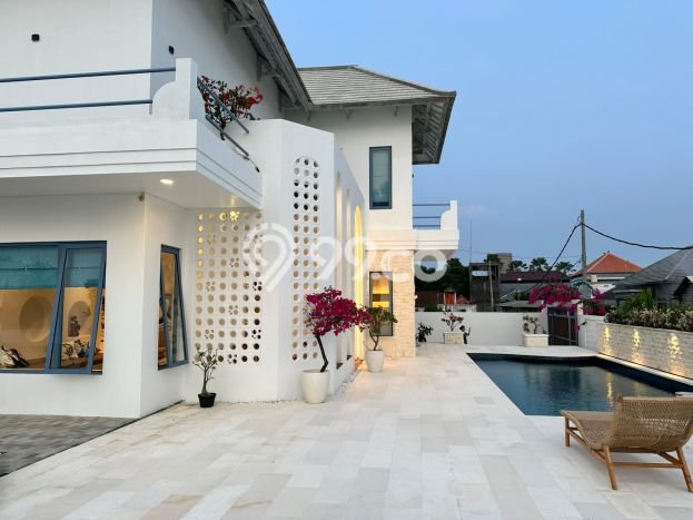 KESEMPATAN EMAS! Vila Kawasan , Luas 425m2m², Lokasi Elite dengan keamanan terjamin KESEMPATAN EMAS! Vila Kawasan , Luas 425m2m², Lokasi Elite dengan keamanan terjamin