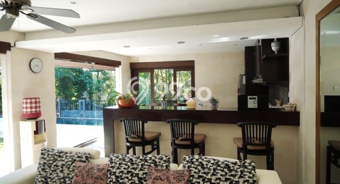 Vila Premium Kawasan , Luas 295m2m², Area Asri Vila Premium Kawasan , Luas 295m2m², Area Asri
