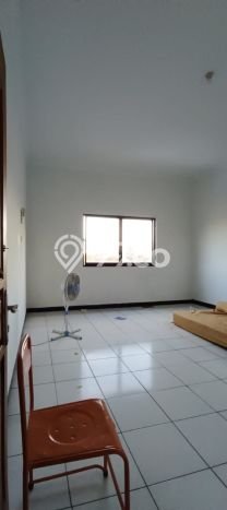 Ruko Dijual di Kuta Badung dengan Luas Bangunan 200m2 Ruko Dijual di Kuta Badung dengan Luas Bangunan 200m2
