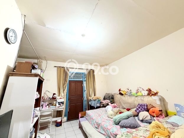 Rumah Elit Modern Tanpa Renovasi di Taman Cosmos Jakarta Barat Rumah Elit Modern Tanpa Renovasi di Taman Cosmos Jakarta Barat