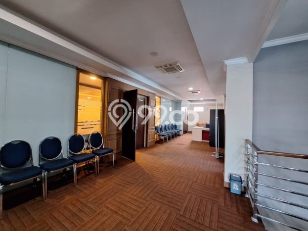Area Ramai! Kantor Dijual di Kemayoran untuk Bisnis Luas Bangunan 1200m2 Area Ramai! Kantor Dijual di Kemayoran untuk Bisnis Luas Bangunan 1200m2