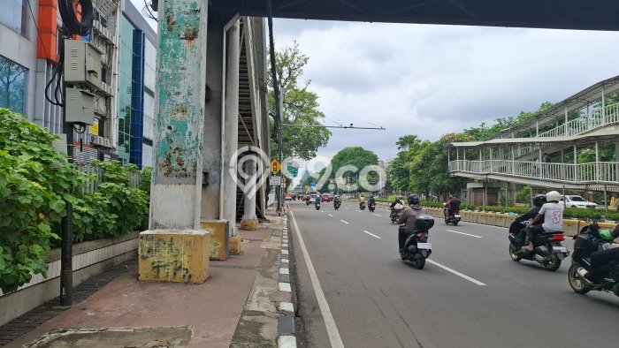 Ruko untuk Disewa di Pusat Jakarta Pusat Luas Bangunan 300m2 Ruko untuk Disewa di Pusat Jakarta Pusat Luas Bangunan 300m2
