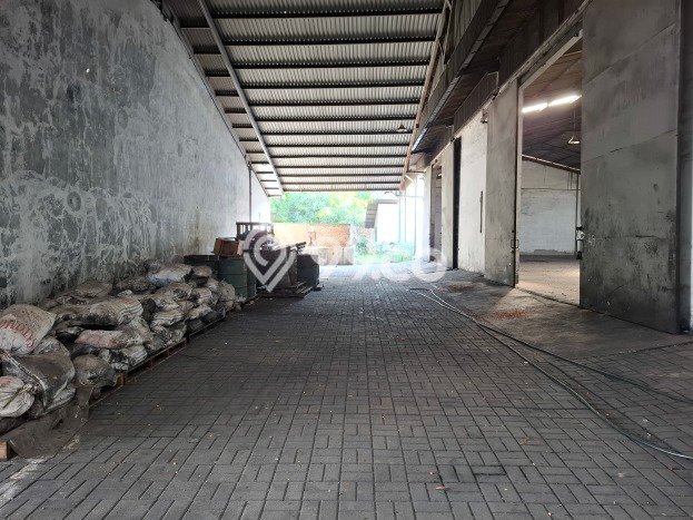 Unit Gudang Dijual di Jakarta Utara LT 3670m2 & LB 1890m2 Unit Gudang Dijual di Jakarta Utara LT 3670m2 & LB 1890m2