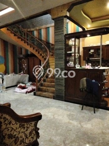 Hot Offer Hunian Mewah Ideal dan Luas di Wiyung, Surabaya Hot Offer Hunian Mewah Ideal dan Luas di Wiyung, Surabaya