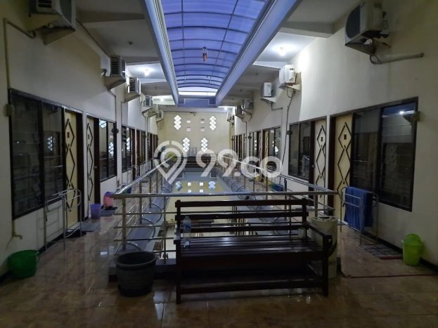 Aset Investasi! Rumah Kost Dijual di Wonocolo, Surabaya, 39 KT, 39 KM, Luas 2000m2 Aset Investasi! Rumah Kost Dijual di Wonocolo, Surabaya, 39 KT, 39 KM, Luas 2000m2