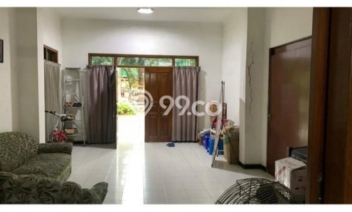 Siap Huni Hunian Elit 6 Kamar di Genteng Dekat ke Mana Saja Siap Huni Hunian Elit 6 Kamar di Genteng Dekat ke Mana Saja