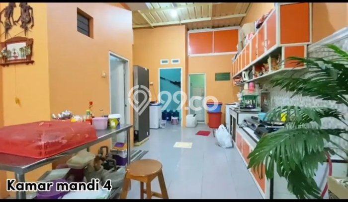 Jual Rumah Favorit Siap Huni LB 270m2 di Candi, Sidoarjo Jual Rumah Favorit Siap Huni LB 270m2 di Candi, Sidoarjo