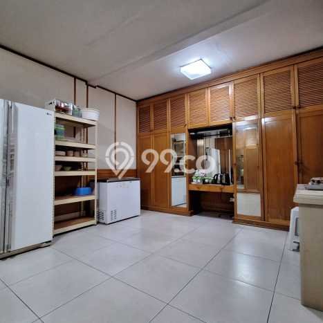 Rumah Elit Modern Tanpa Renovasi di Puri Indah Jakarta Barat Rumah Elit Modern Tanpa Renovasi di Puri Indah Jakarta Barat