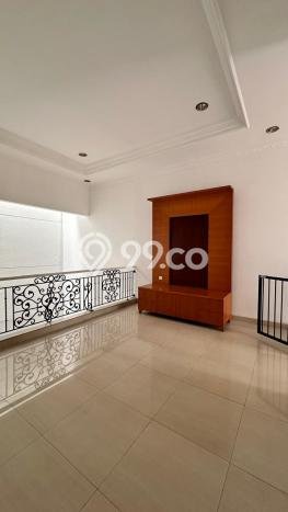 PROMO SPESIAL! Rumah Siap Huni di Permata Buana, Jakarta Barat, Luas 144m² Bangunan 250m² PROMO SPESIAL! Rumah Siap Huni di Permata Buana, Jakarta Barat, Luas 144m² Bangunan 250m²
