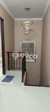 Rumah Elit LB 160m2 Siap Pakai Desain Elegan di Otista, Jakarta Timur Rumah Elit LB 160m2 Siap Pakai Desain Elegan di Otista, Jakarta Timur