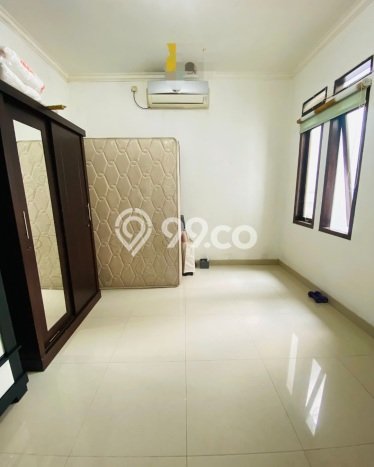 Ready to Use! Premium House LT 156m2 Desain Elegan di Pejaten Timur Ready to Use! Premium House LT 156m2 Desain Elegan di Pejaten Timur