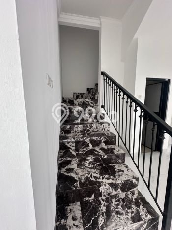 Rumah Modern Cantik 3 Kamar Siap Huni di Jatinegara Rumah Modern Cantik 3 Kamar Siap Huni di Jatinegara