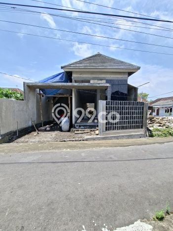 For Sale Rumah 3 Kamar Lokasi Strategis Bagus dan Strategis di Kalasan For Sale Rumah 3 Kamar Lokasi Strategis Bagus dan Strategis di Kalasan