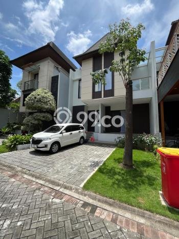 Dijual Rumah Luas Megah Dengan View Cantik di Maguwoharjo, Yogyakarta Dijual Rumah Luas Megah Dengan View Cantik di Maguwoharjo, Yogyakarta