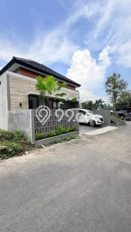 For Sale Rumah 3 Kamar Lokasi Ideal Nyaman dan Strategis di Depok For Sale Rumah 3 Kamar Lokasi Ideal Nyaman dan Strategis di Depok