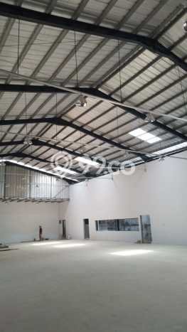 FOR RENT! Gudang di Penggilingan Cocok untuk Bisnis 800m2 FOR RENT! Gudang di Penggilingan Cocok untuk Bisnis 800m2