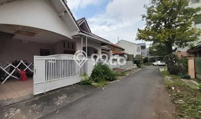 Dijual Rumah Modern 8 KT di Pleburan, Semarang Dijual Rumah Modern 8 KT di Pleburan, Semarang