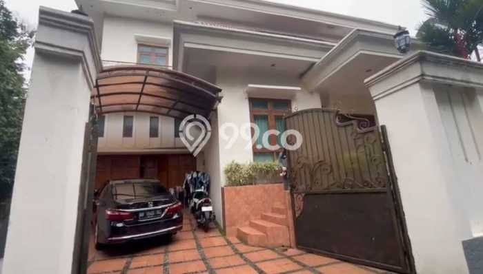 Jual Rumah Mewah Megah Dengan View Eksklusif di Bukit Sari, Semarang Jual Rumah Mewah Megah Dengan View Eksklusif di Bukit Sari, Semarang